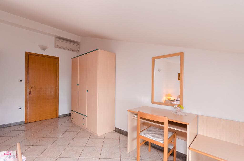 Apartments Milan Medveja Exterior foto
