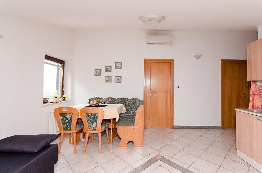 Apartments Milan Medveja Exterior foto
