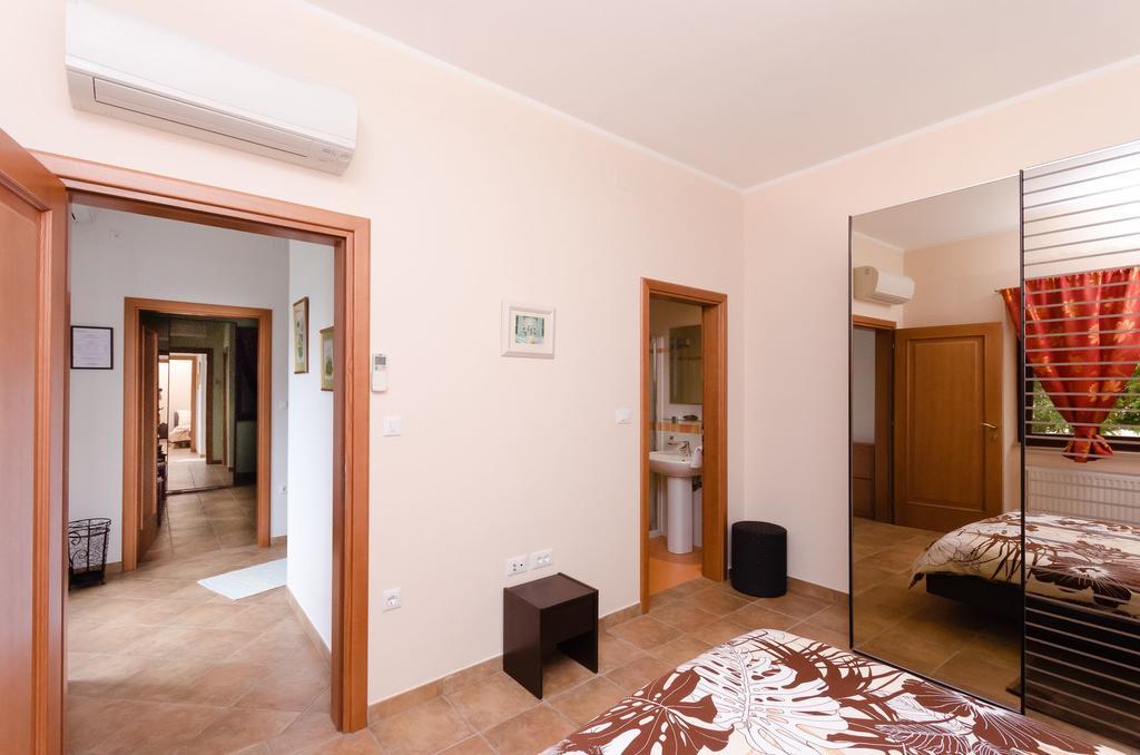 Apartments Milan Medveja Exterior foto